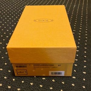 Tod׳s women’s shoe box. Size 37